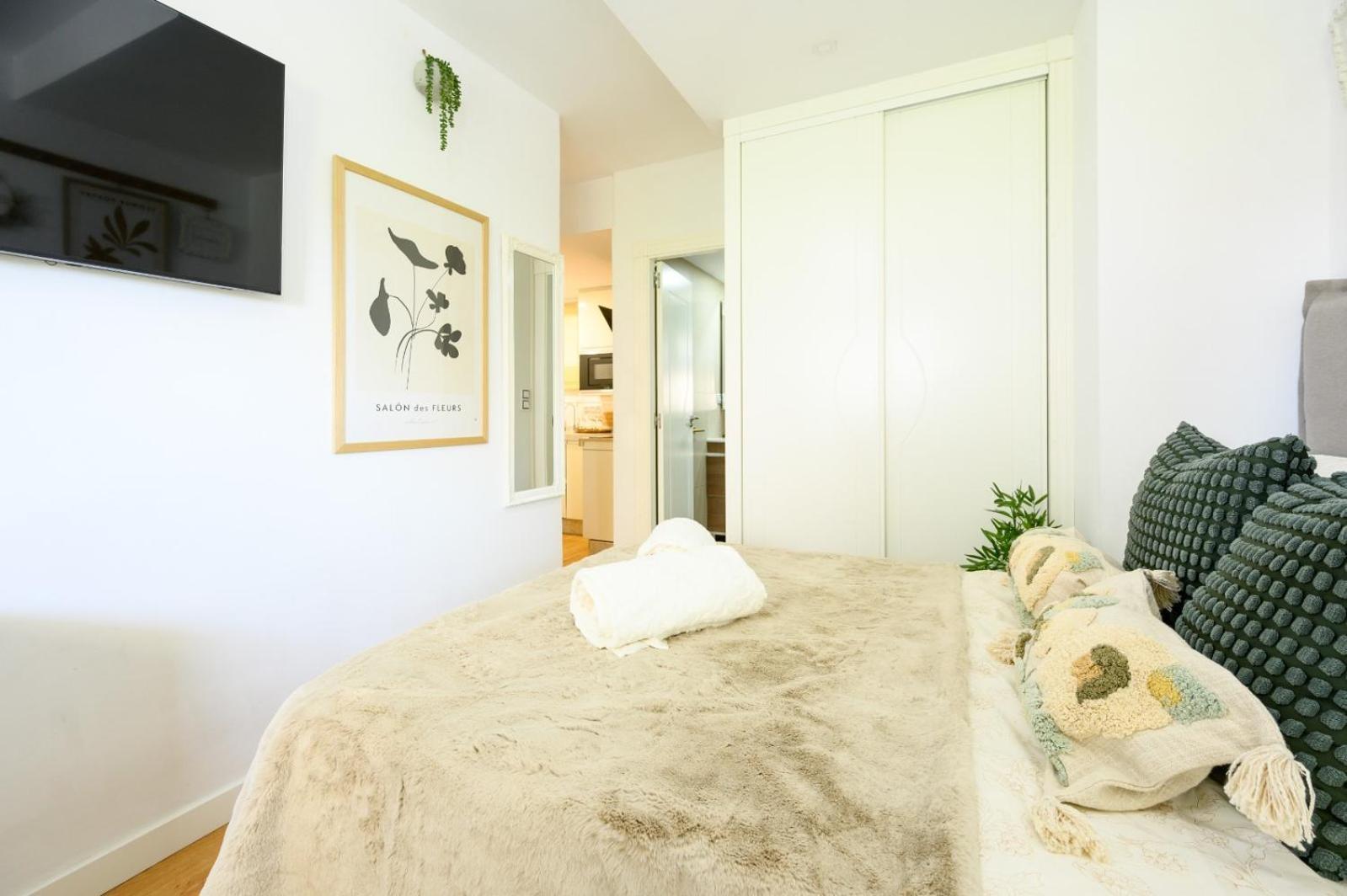 Estudio Con Parking Teatinos Malaga Living 外观 照片